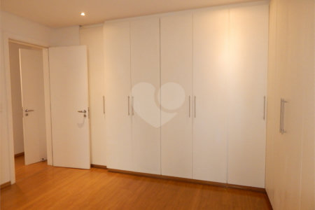 Apartamento à venda com 4 suítes em Moema, São Paulo, SP