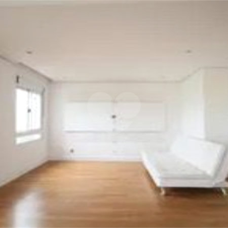 Apartamento à venda com 3 quartos, sendo 2 suítes,  em Paraíso do Morumbi, São Paulo, SP