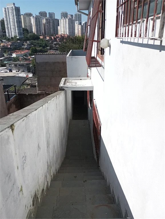 Casa à venda com 3 quartos, sendo 2 suítes, em Jardim Maria Duarte, São Paulo, SP