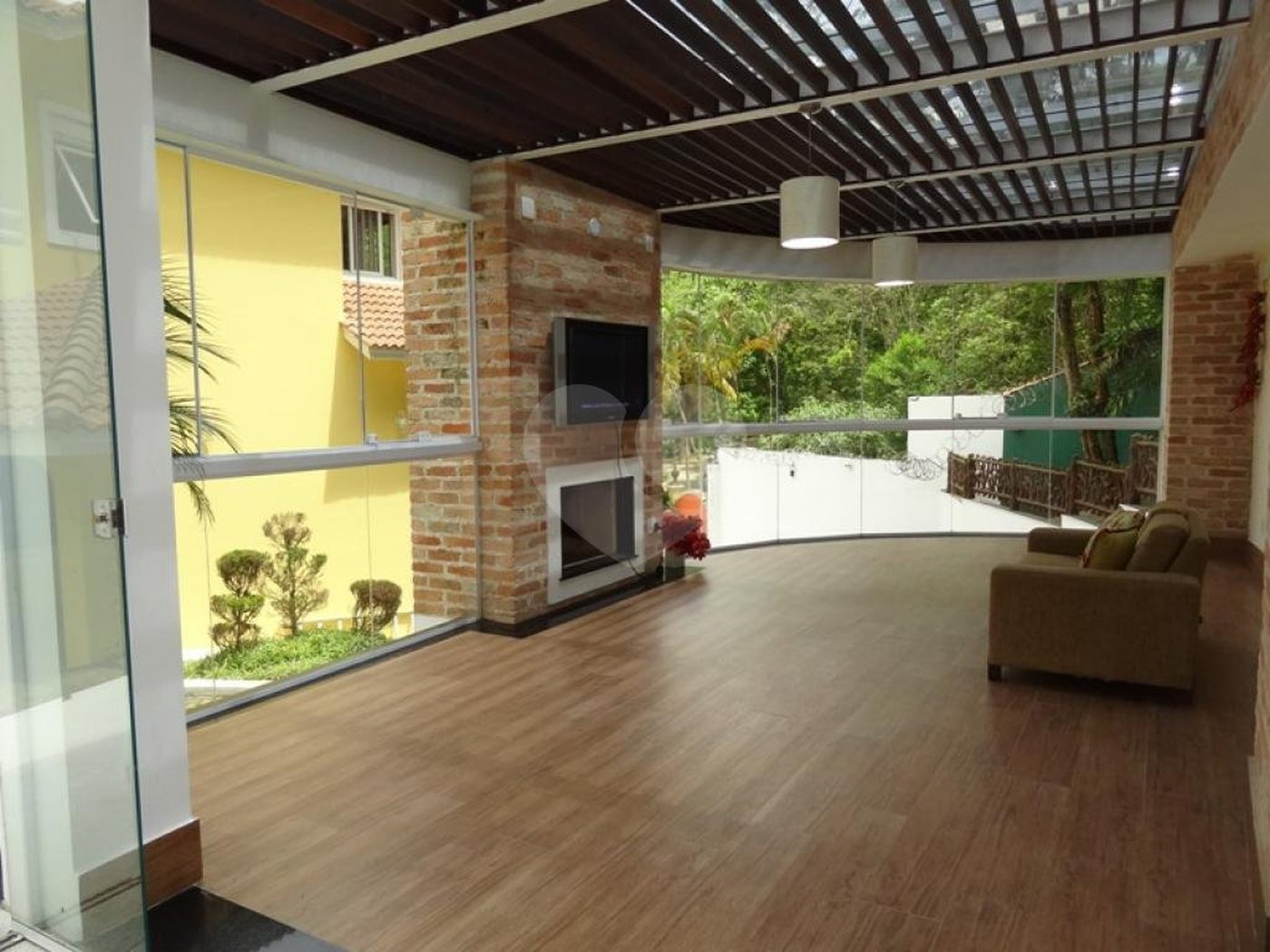Casa à venda com 4 suítes no condomínio Jardim Ibiratiba, São Paulo - SP