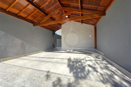 Casa à venda com 3 quartos, sendo 1 suíte, no condomínio Residencial Jardim das Palmeiras, Vinhedo - SP