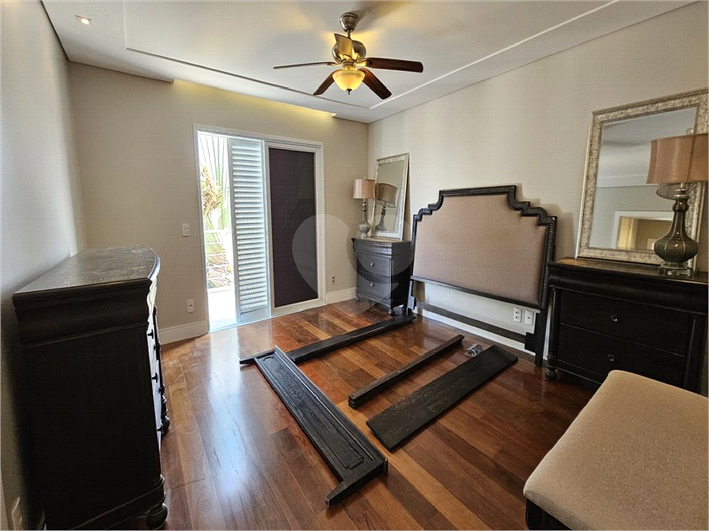 Casa à venda com 5 suítes no condomínio Jardim Vila Paradiso, Indaiatuba - SP