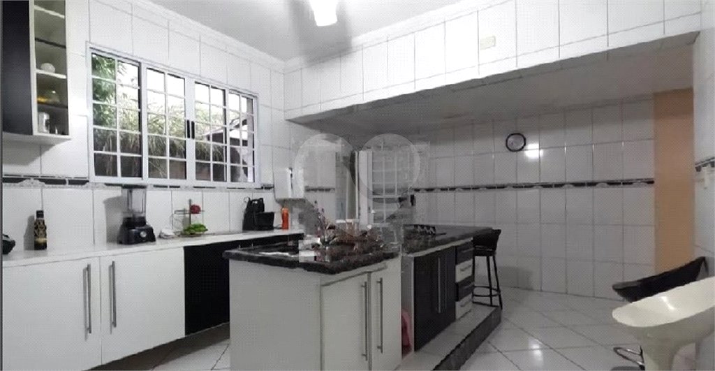 Casa à venda com 3 quartos, sendo 1 suíte, em Jardim Cumbica, Guarulhos, SP