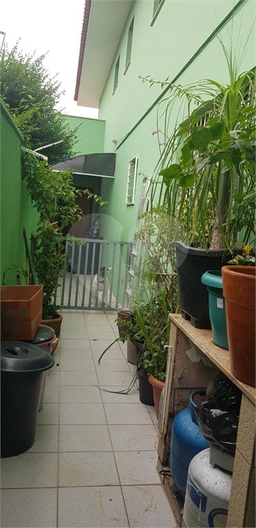Sobrado à venda com 3 quartos, sendo 1 suíte, em Vila Vitório Mazzei, São Paulo, SP