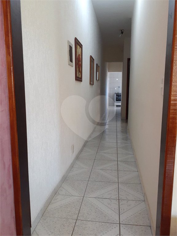 Sobrado à venda com 4 quartos em Vila Correa, Ferraz de Vasconcelos, SP