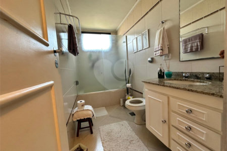 Apartamento à venda com 3 quartos, sendo 1 suíte, em Vila Andrade, São Paulo, SP