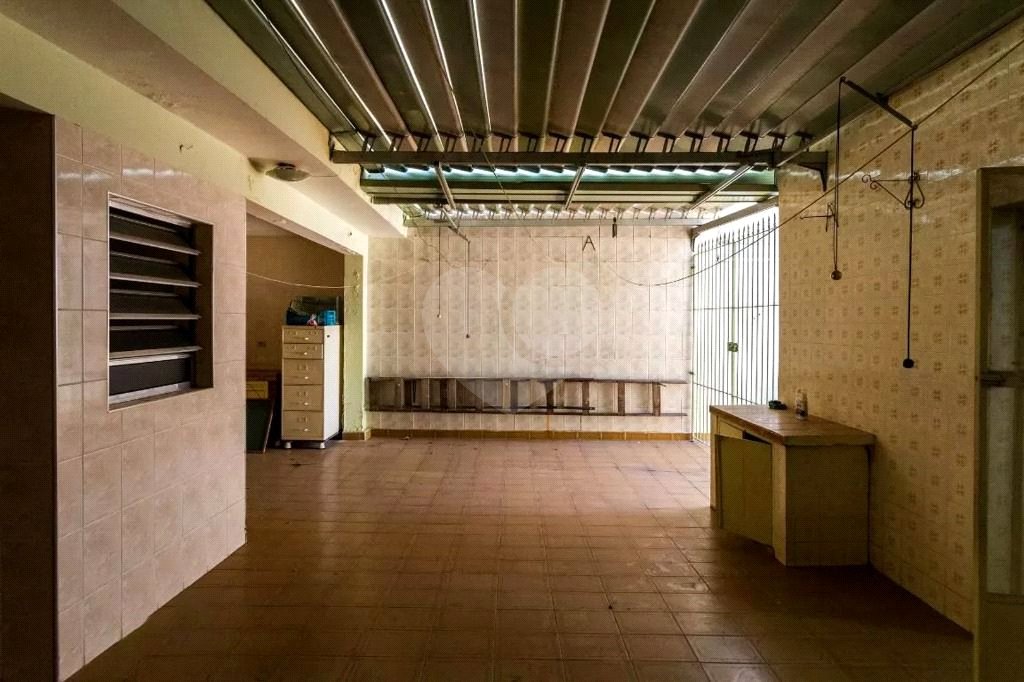 Sobrado à venda com 3 quartos em Vila Carrão, São Paulo, SP