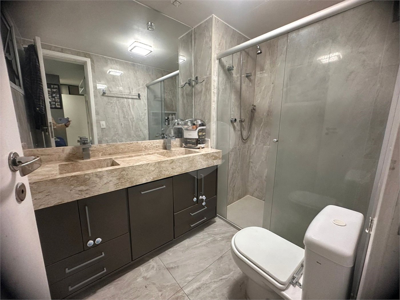 Apartamento à venda com 4 quartos, sendo 3 suítes, em Paraíso do Morumbi, São Paulo, SP