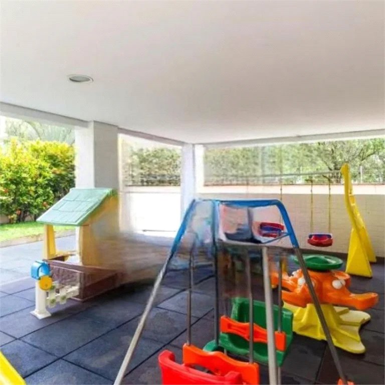 Apartamento à venda com 3 quartos, sendo 1 suíte, em Cidade São Francisco, São Paulo, SP