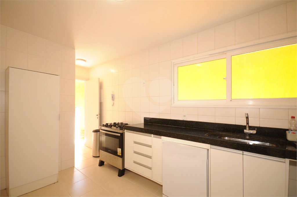 Casa à venda ou para alugar com 4 suítes em Ferradura, Armação dos Búzios, RJ