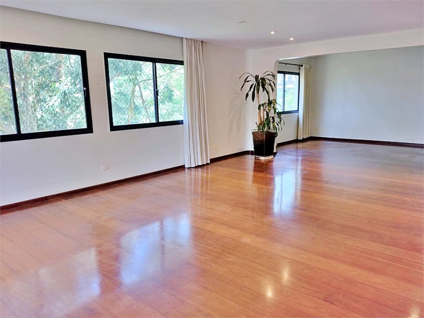 Apartamento à venda com 4 quartos, sendo 3 suítes, em Vila Andrade, São Paulo, SP