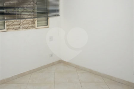 Casa à venda com 4 quartos, sendo 1 suíte, em Vila Cordeiro, São Paulo, SP