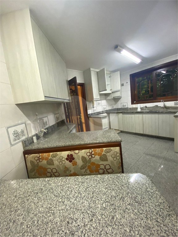 Casa à venda com 3 quartos, sendo 4 suítes,  no condomínio Estância Marambaia, Vinhedo - SP