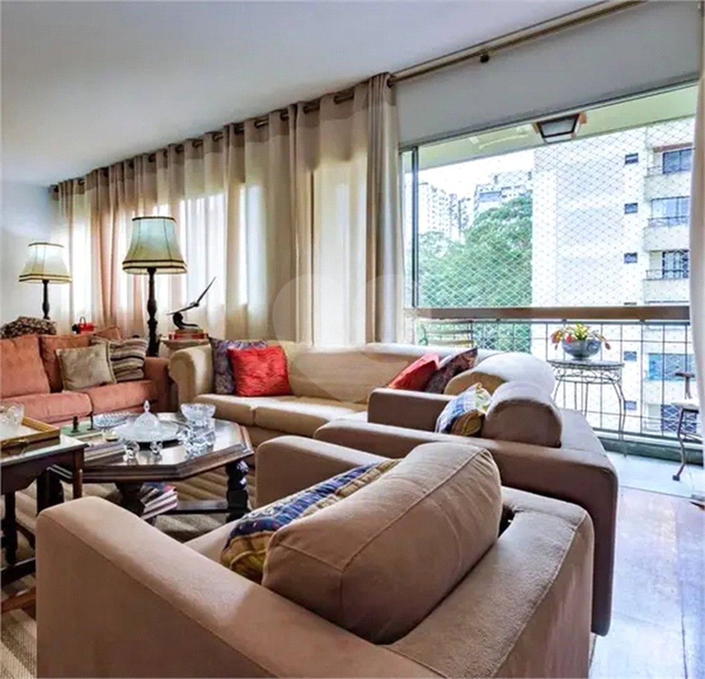 Apartamento à venda com 3 quartos, sendo 1 suíte, em Vila Andrade, São Paulo, SP