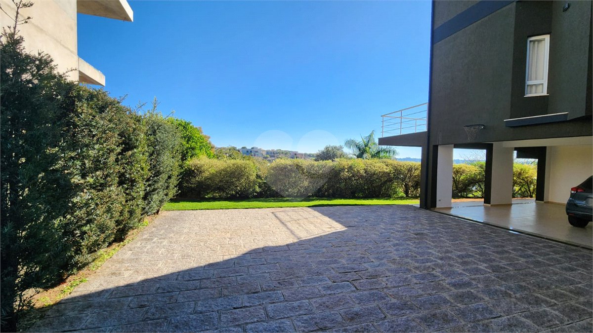 Casa à venda ou para alugar com 5 suítes no condomínio Residencial Jardim Primavera, Louveira - SP