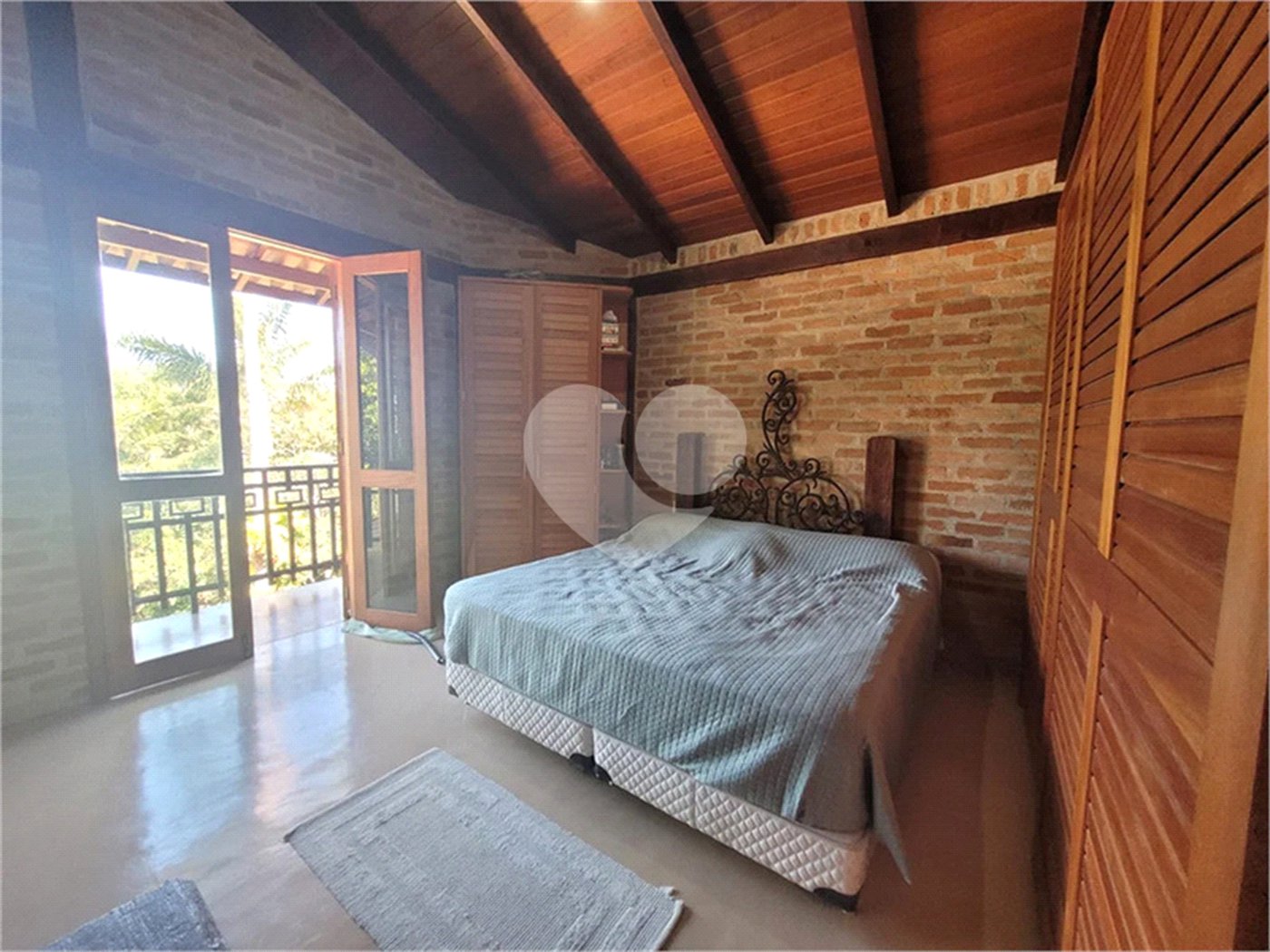 Casa à venda com 3 quartos, sendo 1 suíte,  no condomínio Residencial Bosque da Serra, Mairiporã - SP