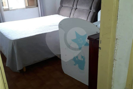 Casa térrea para venda.