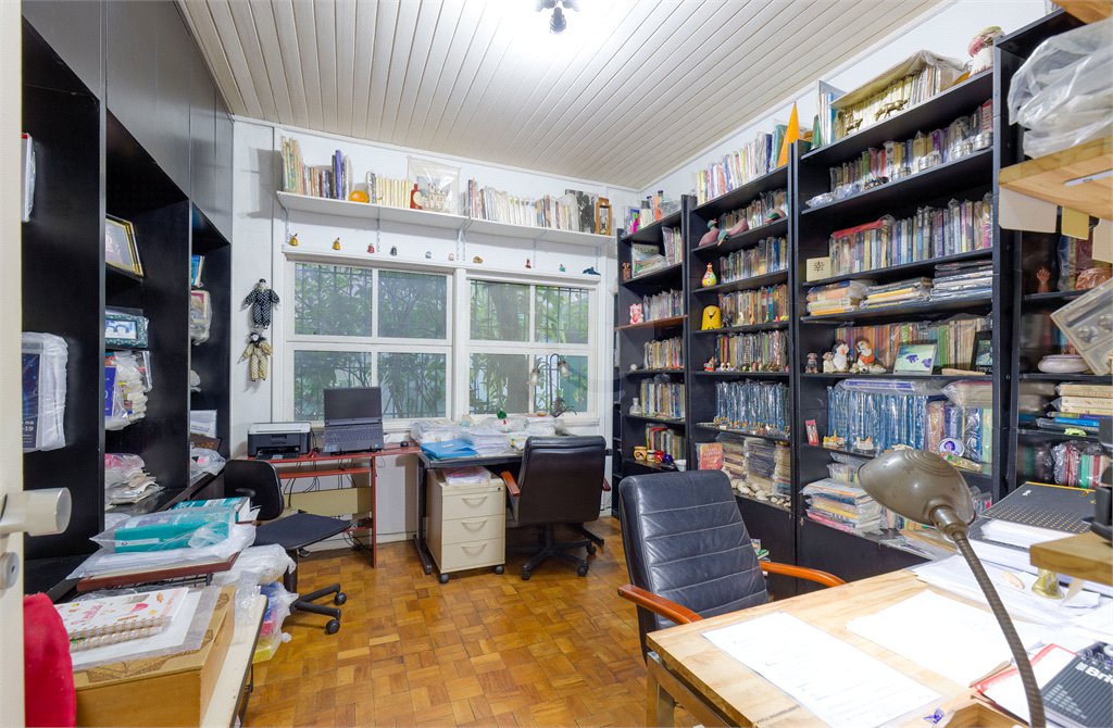 Casa Térrea à venda com 5 quartos, sendo 2 suítes, em Alto da Boa Vista, São Paulo, SP