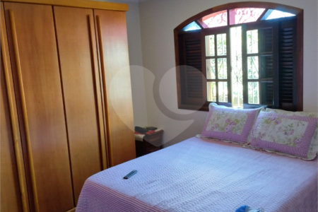 Sobrado à venda com 3 quartos, sendo 2 suítes, em Cidade Cruzeiro do Sul, Suzano, SP
