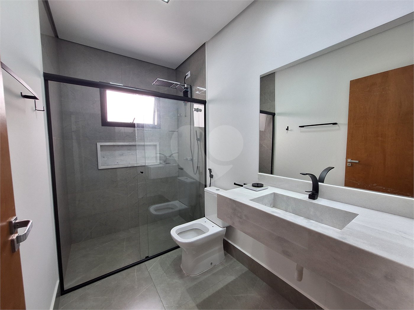 Casa à venda com 3 quartos, sendo 1 suíte,  em João Xxiii, Vinhedo, SP