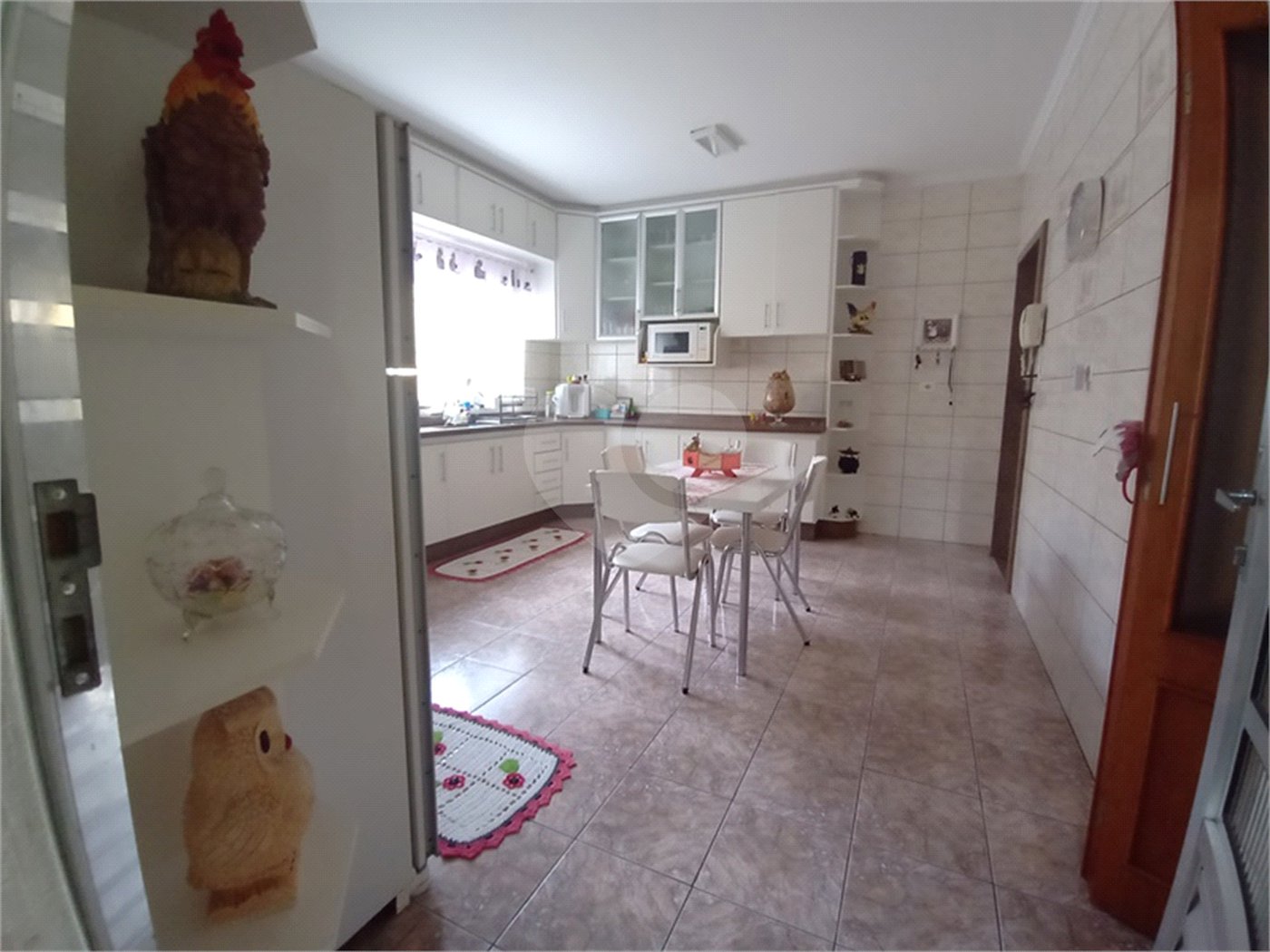 Sobrado à venda com 4 quartos, sendo 1 suíte, em Tremembé, São Paulo, SP