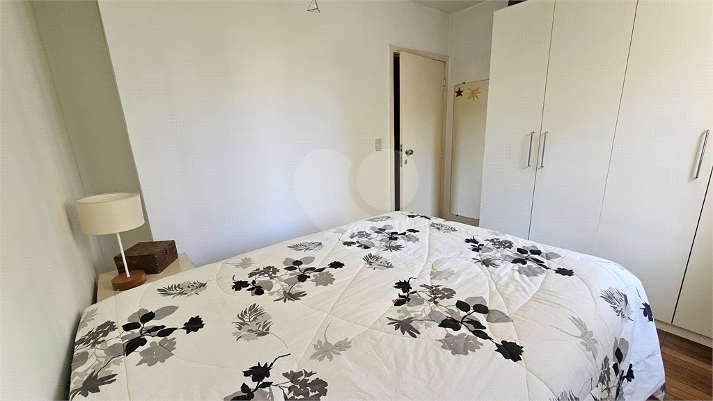 Apartamento à venda com 3 quartos, sendo 1 suíte, em Moema, São Paulo, SP