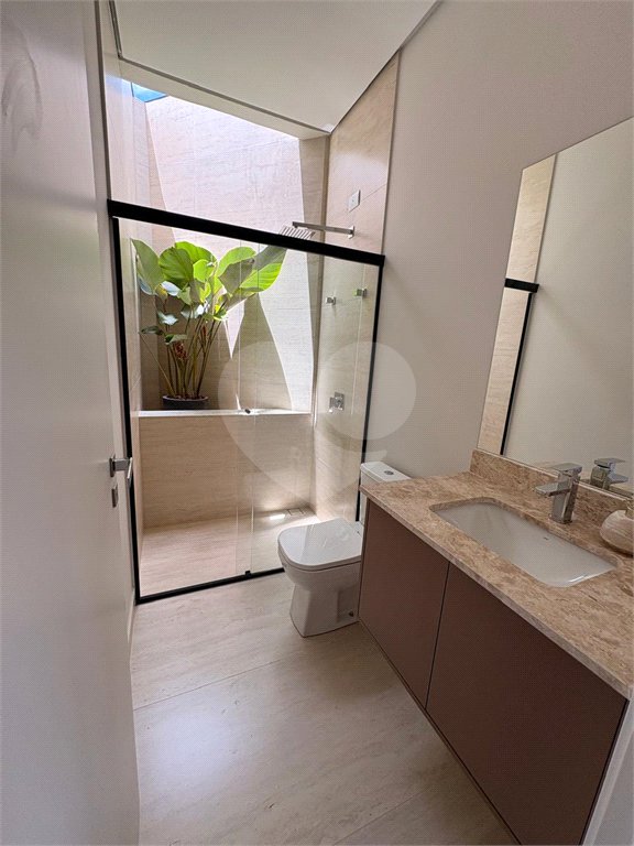 Casa à venda com 3 suítes no condomínio Condomíno Helena Maria, Sorocaba - SP
