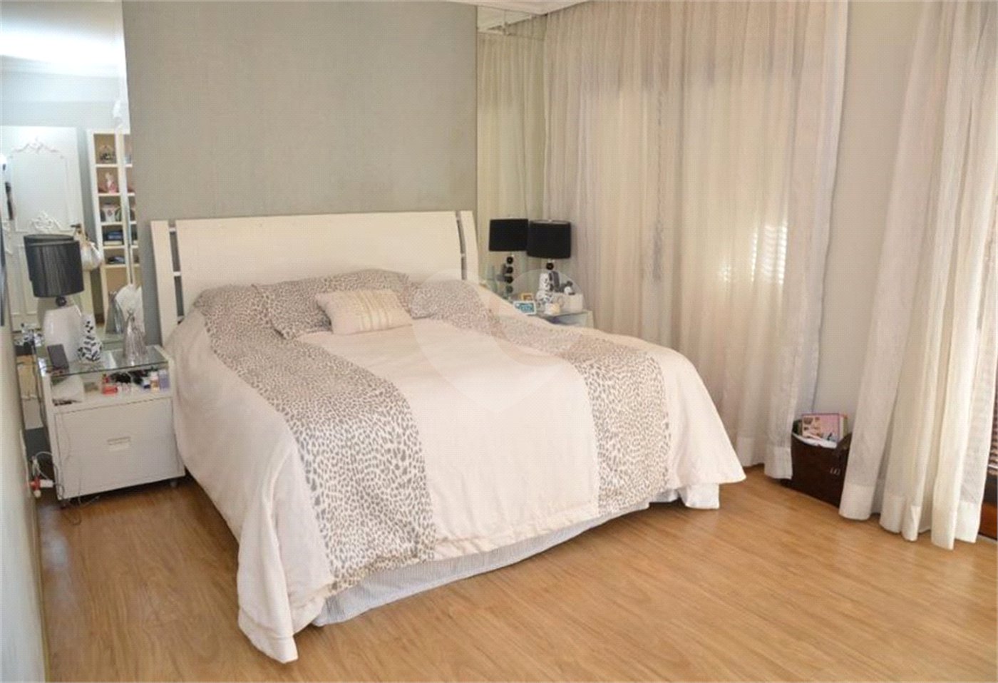 Casa à venda com 8 quartos, sendo 5 suítes, em Serra da Cantareira, Mairiporã, SP