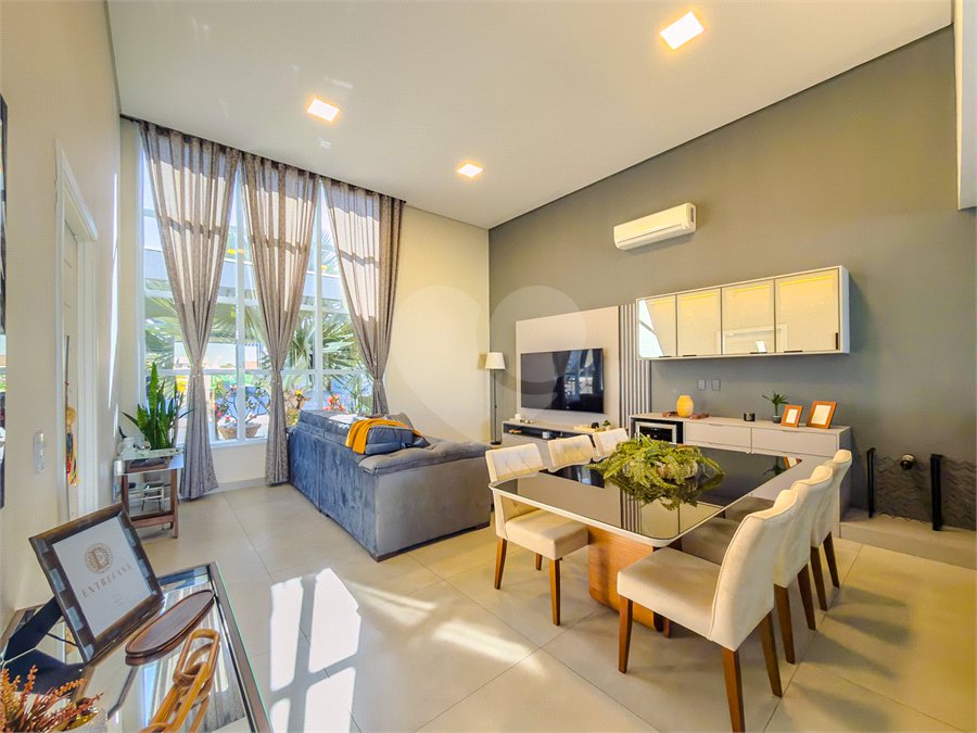 Casa à venda com 3 suítes no condomínio Jardim Residencial Dona Maria José, Indaiatuba - SP