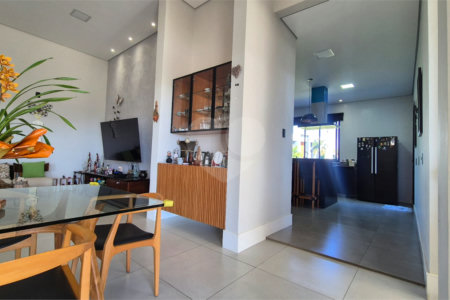 Casa à venda com 5 quartos, sendo 3 suítes, no condomínio Residencial Vale do Lago, Sorocaba - SP
