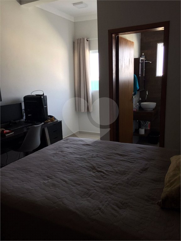 Casa à venda com 3 suítes no condomínio Horto Florestal II, Sorocaba - SP