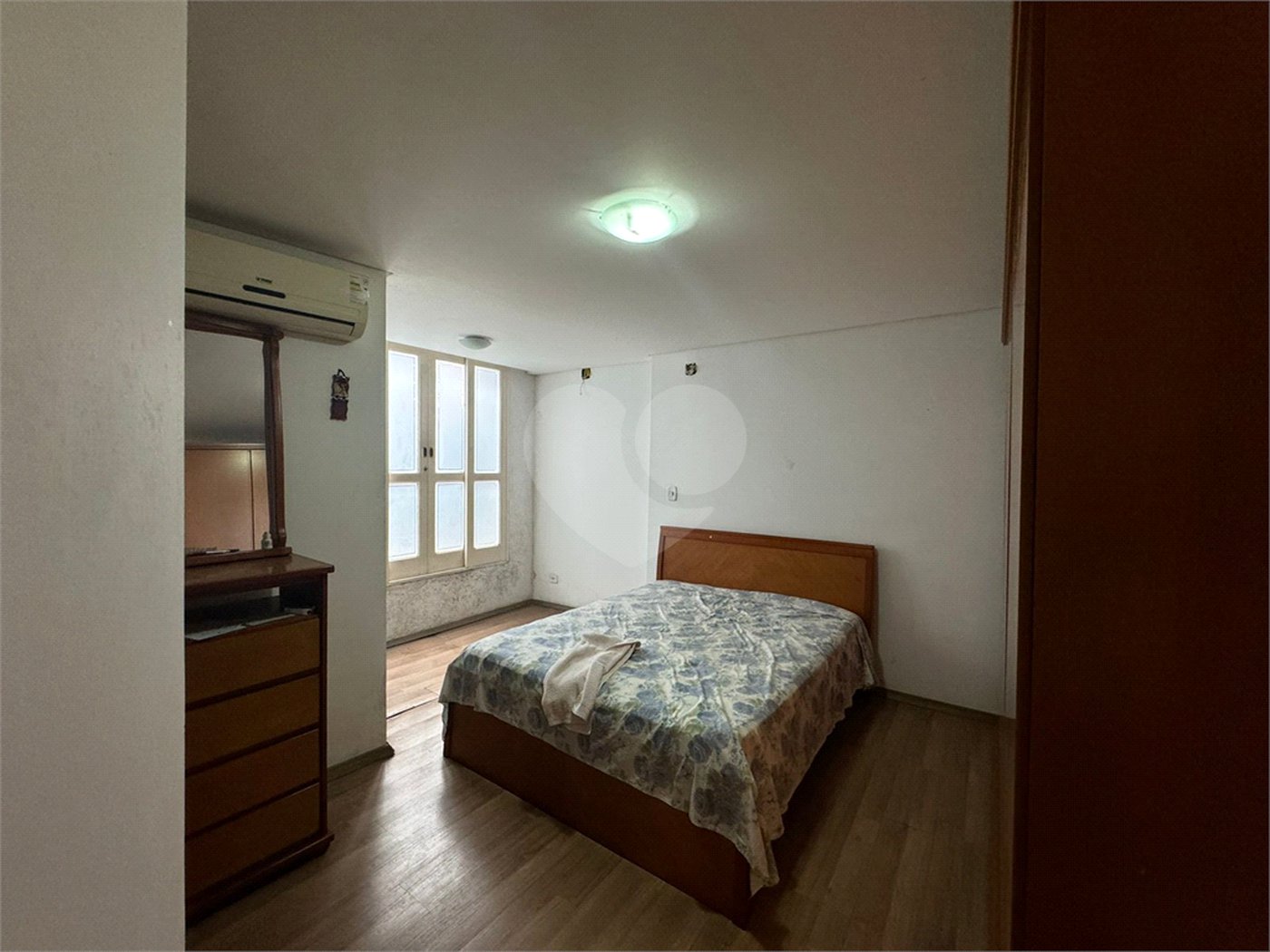 Casa à venda com 6 suítes no condomínio Arujá V, Arujá - SP