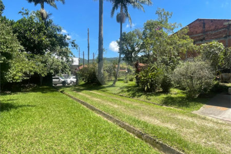 Chácara à venda com 5 quartos, sendo 2 suítes,  em Vila São Paulo, Mogi das Cruzes, SP