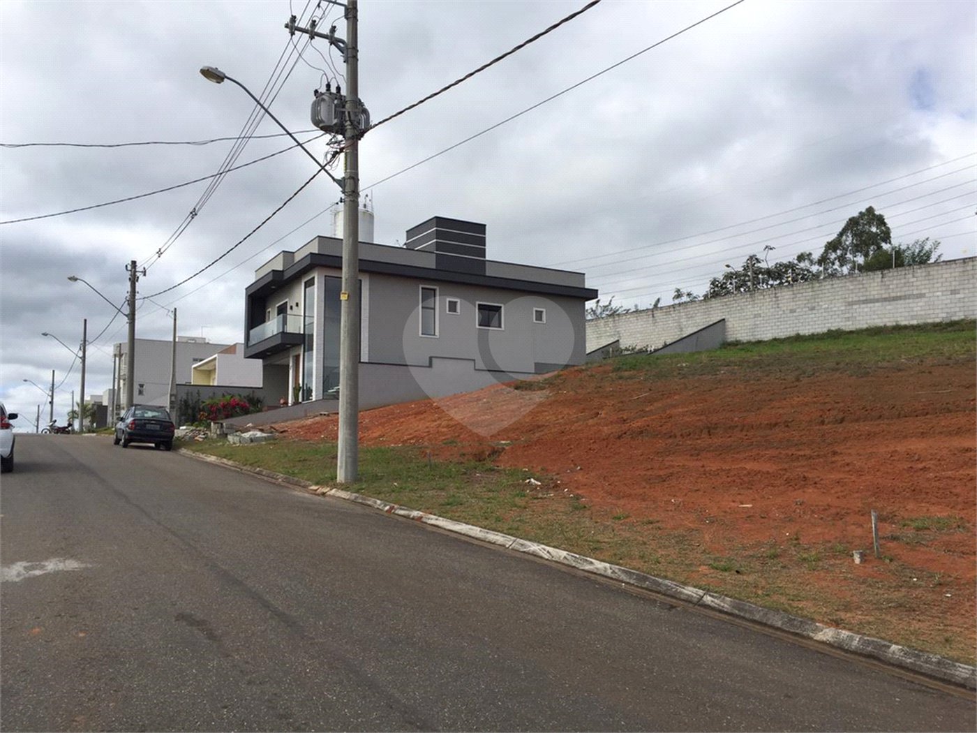 Terreno à venda no condomínio Residencial Veneza, Mogi das Cruzes - SP