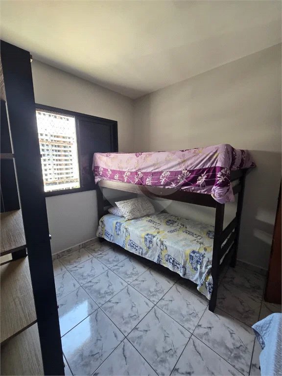Belíssimo apartamento recém reformado na Praia Grande.