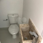 Casa à venda com 3 quartos, sendo 1 suíte, no condomínio Parque Vitória, São Paulo - SP