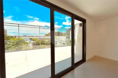 Cobertura à venda com 3 quartos, sendo 1 suíte,  em Gávea, Rio de Janeiro, RJ