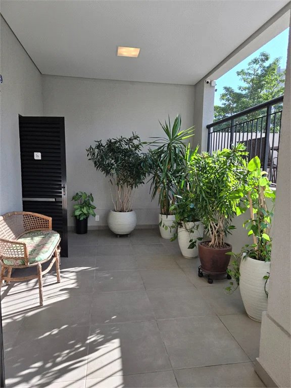 Apartamento à venda com 2 quartos, sendo 1 suíte,  em Vila Romana, São Paulo, SP