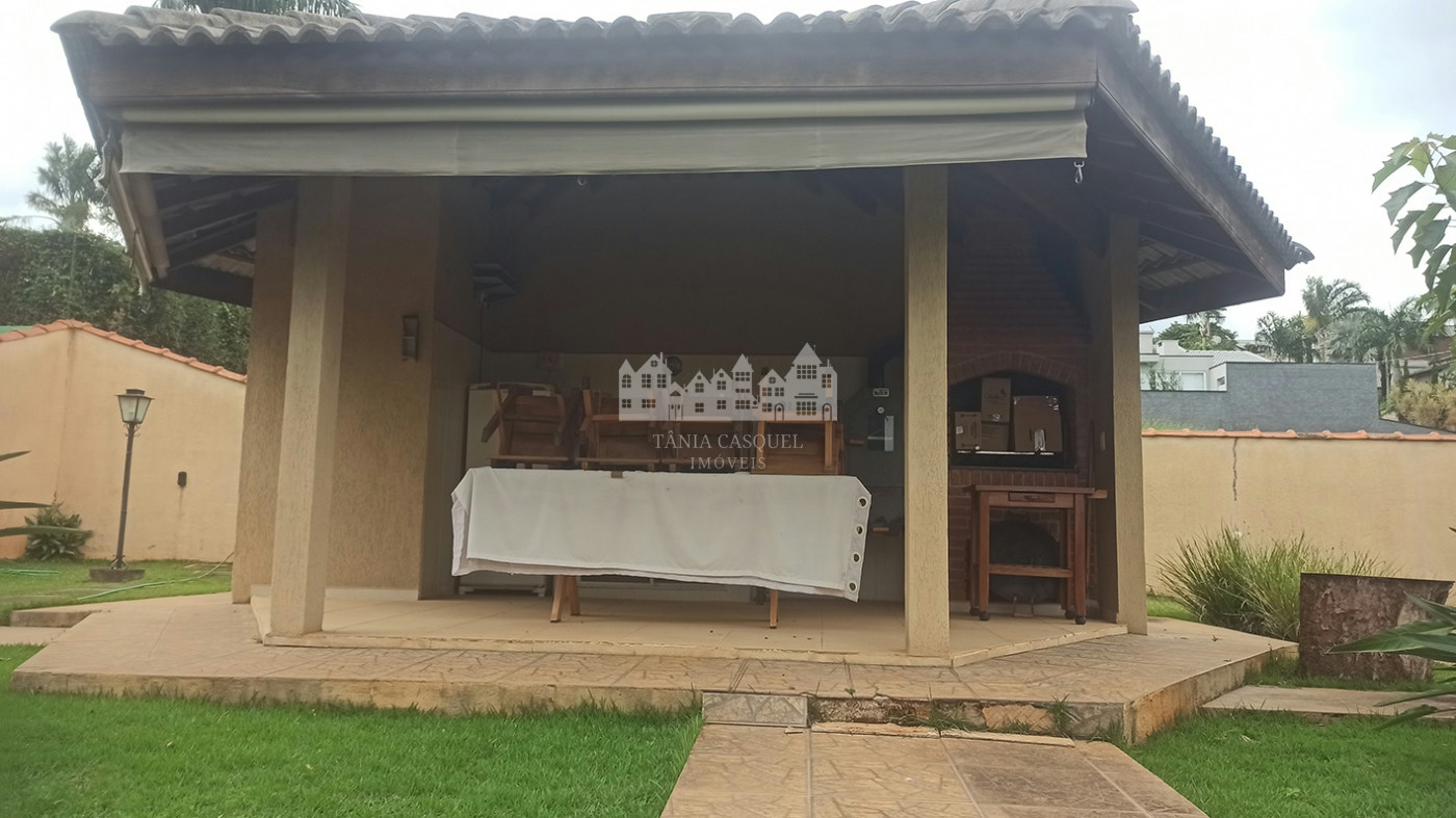 Casa à venda com 3 quartos, sendo 1 suíte, no condomínio Serra da Estrela, Atibaia - SP