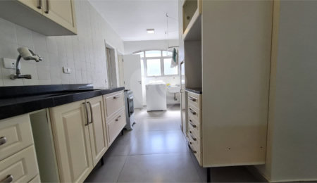 Apartamento para alugar com 2 quartos, sendo 1 suíte,  em Vila Andrade, São Paulo, SP