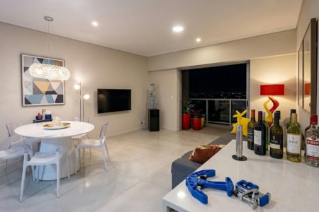 Apartamento com 2 dormitórios à venda, 76 m² por R$ 365.000,00 - Vila Júlia - Guarujá/SP