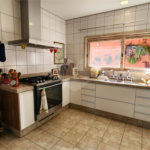 Casa à venda com 4 quartos, sendo 2 suítes, no condomínio Residencial Jardim Primavera, Louveira - SP