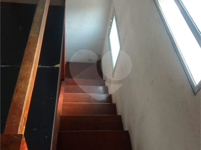 Sobrado à venda com 3 quartos em Serra da Cantareira, Mairiporã, SP