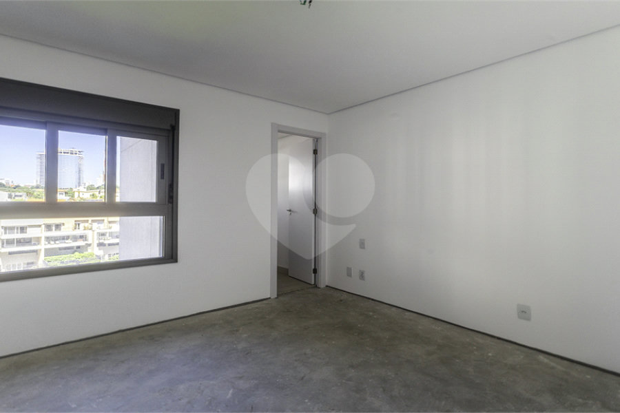 Apartamento à venda com 4 quartos, sendo 3 suítes, em Perdizes, São Paulo, SP