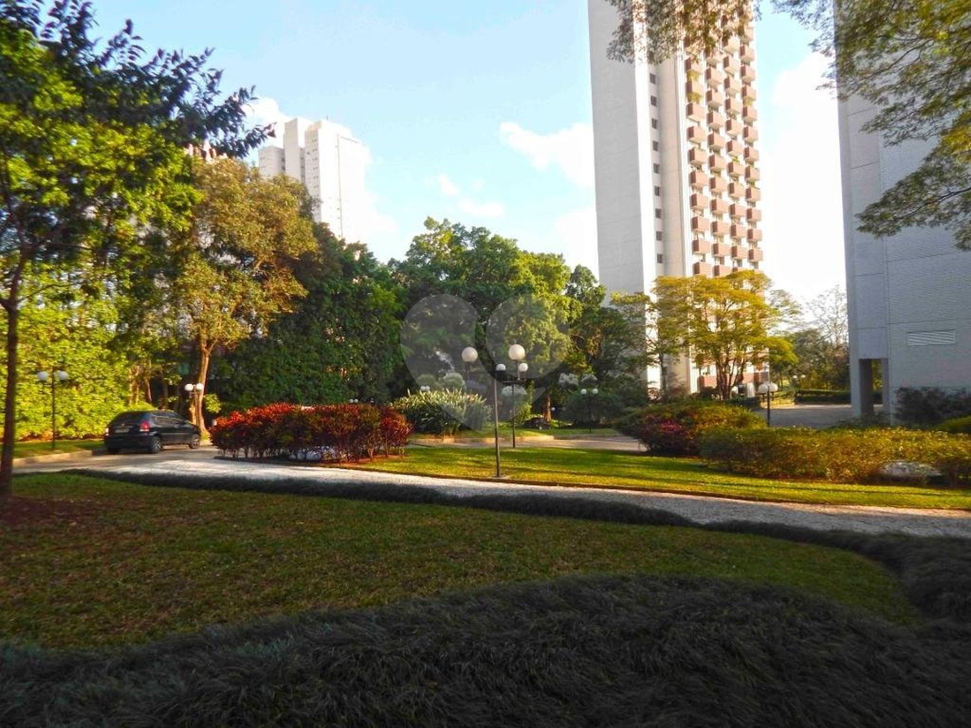 Apartamento à venda com 4 suítes em Jardim Marajoara, São Paulo, SP