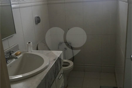 Sobrado à venda com 4 quartos, sendo 1 suíte, em Jardim Virginia Bianca, São Paulo, SP
