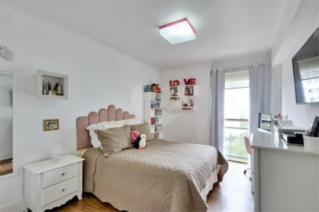 Apartamento à venda com 3 quartos, sendo 1 suíte, em Jardim Marajoara, São Paulo, SP