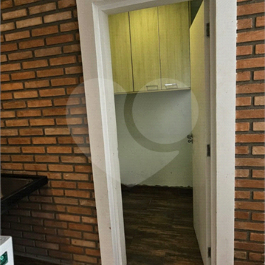 Sobrado à venda com 3 suítes em Vila Alexandria, São Paulo, SP