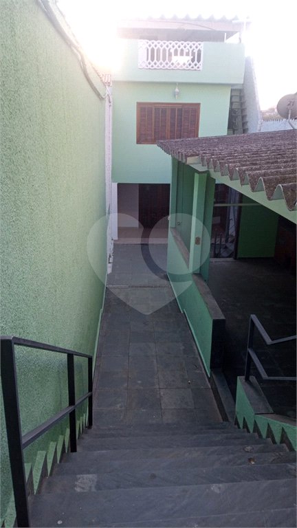 Sobrado à venda com 3 quartos, sendo 1 suíte, em Paulicéia, São Bernardo do Campo, SP