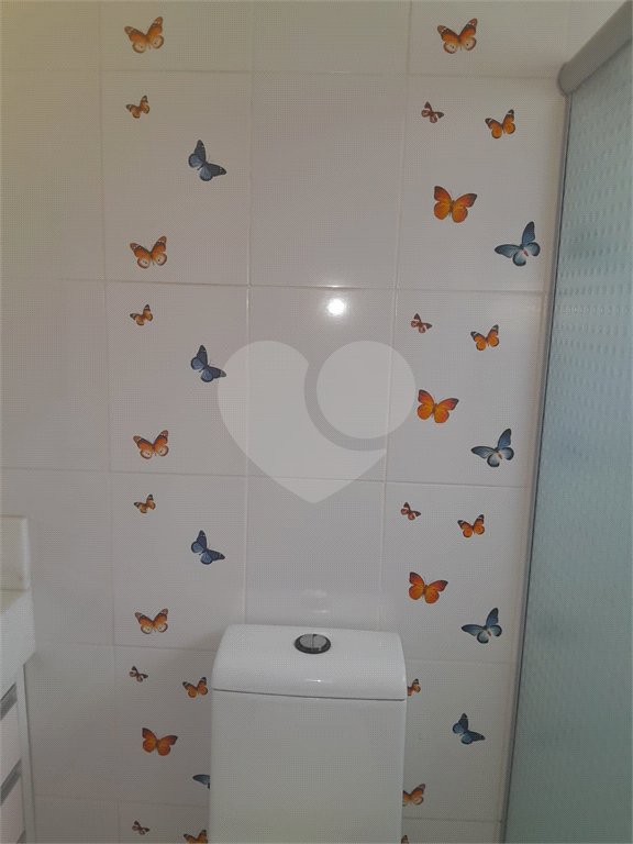 Casa à venda ou para alugar com 4 suítes em Chácaras São Carlos, Cotia, SP